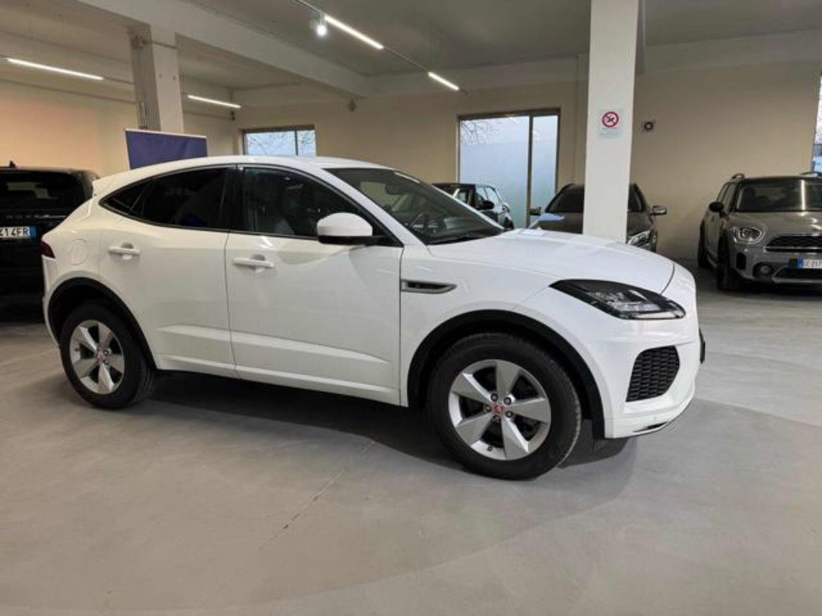 Jaguar E-Pace 2.0D 150 CV AWD aut. R-Dynamic HSE (9)