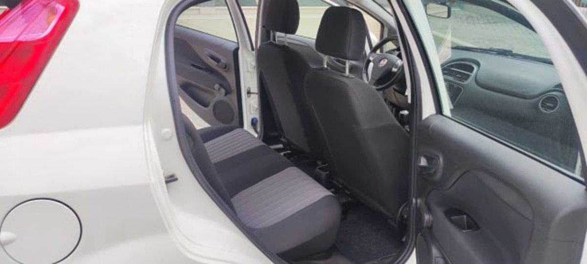 Fiat Punto 1.3 MJT II S&S 95 CV 5 porte Easy (10)