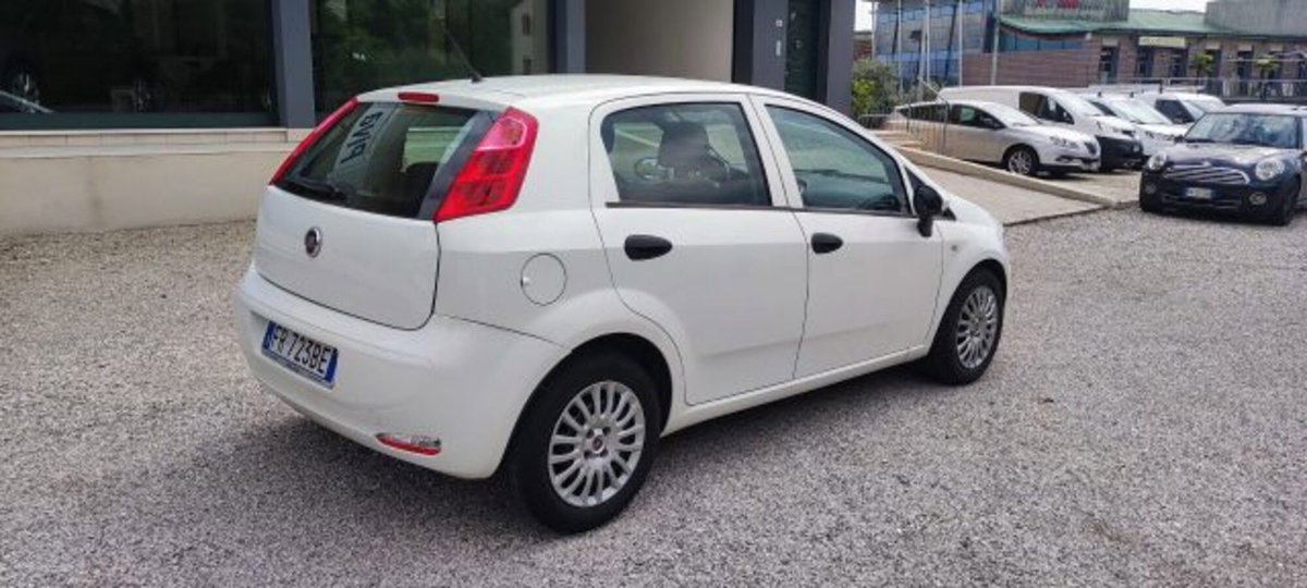 Fiat Punto 1.3 MJT II S&S 95 CV 5 porte Easy (8)
