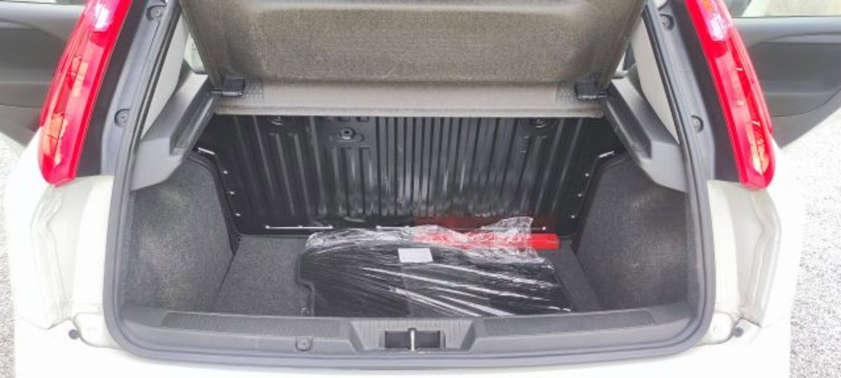 Fiat Punto 1.3 MJT II S&S 95 CV 5 porte Easy (9)