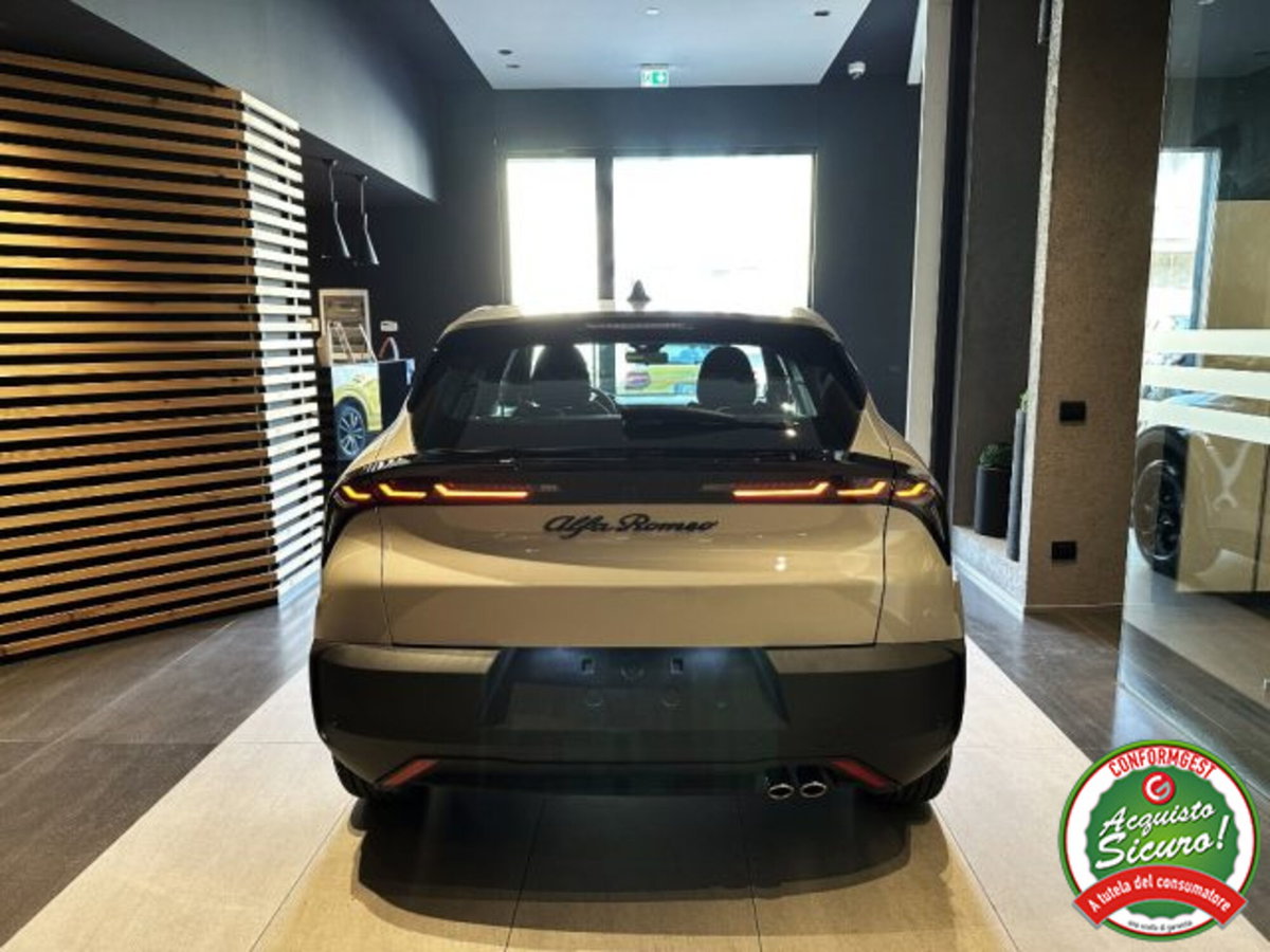 Alfa Romeo Junior 1.2 ibrida 145cv edct6 (12)