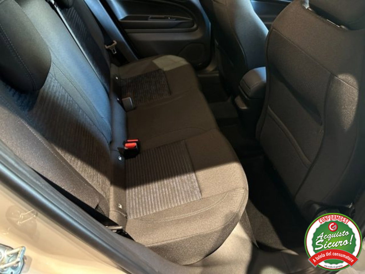 Alfa Romeo Junior 1.2 ibrida 145cv edct6 (15)