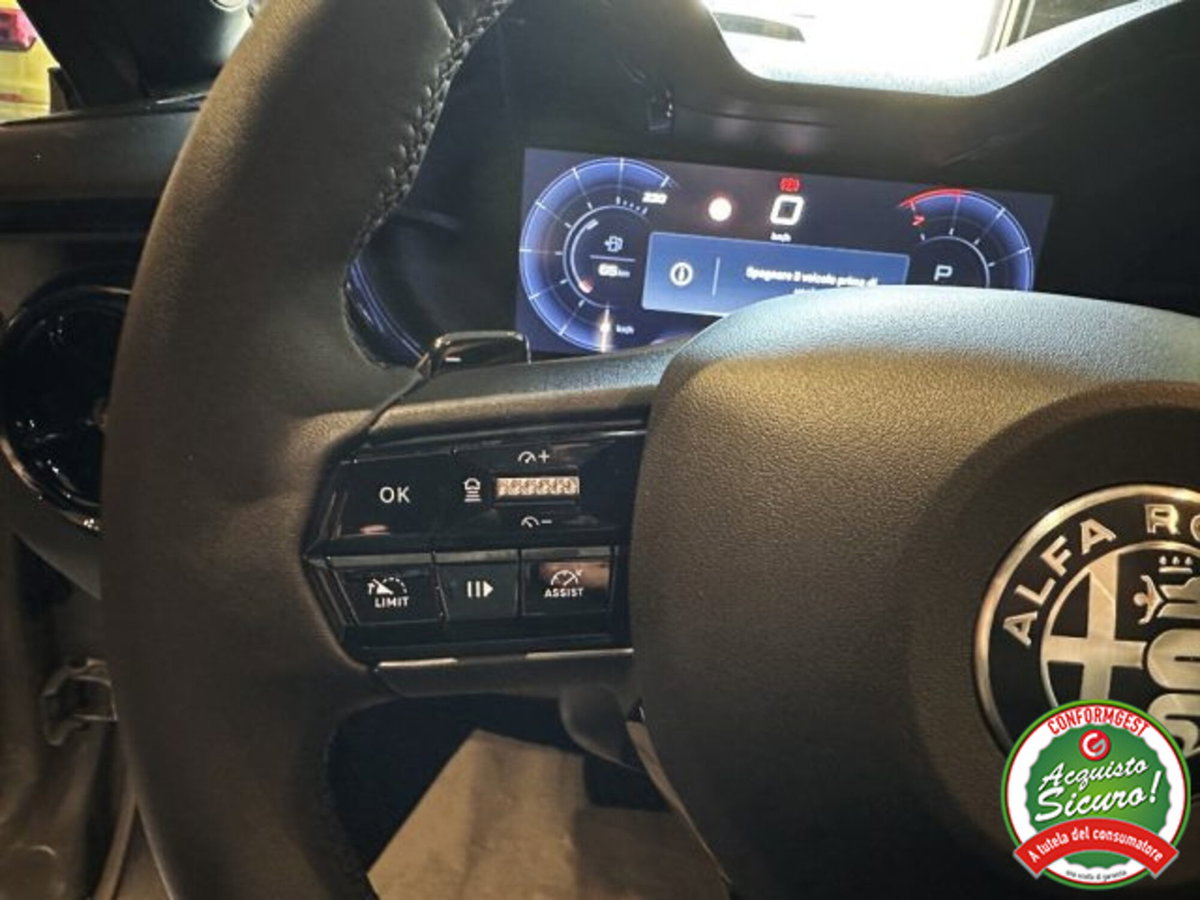 Alfa Romeo Junior 1.2 ibrida 145cv edct6 (19)