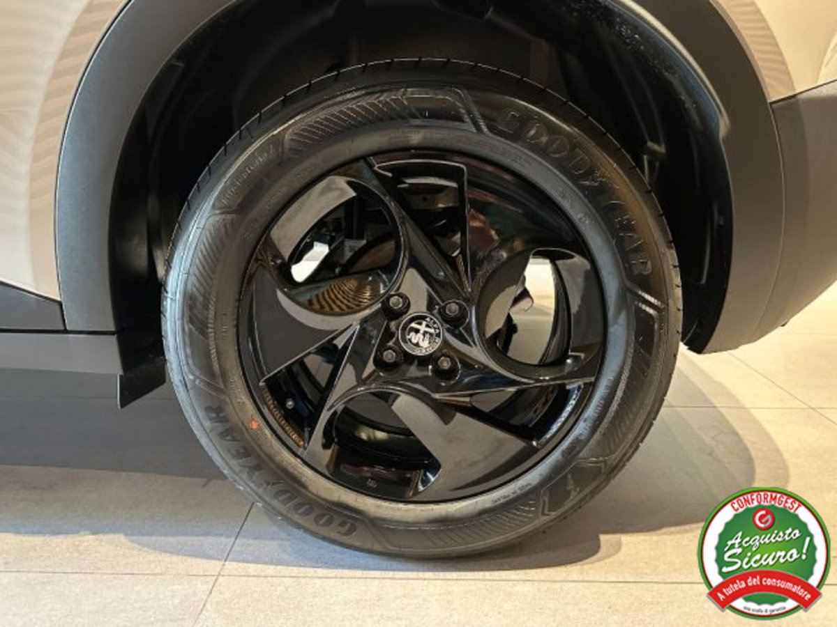 Alfa Romeo Junior 1.2 ibrida 145cv edct6 (3)