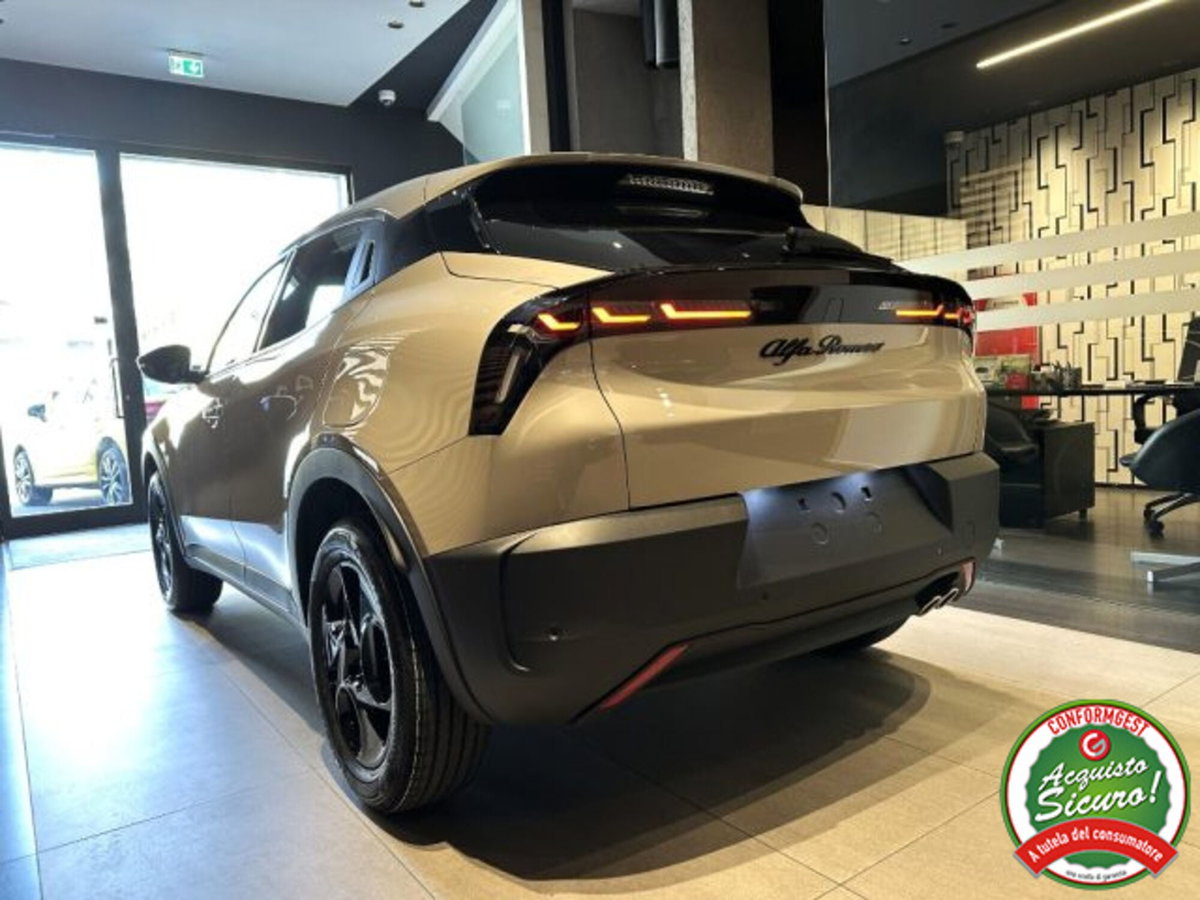 Alfa Romeo Junior 1.2 ibrida 145cv edct6 (7)