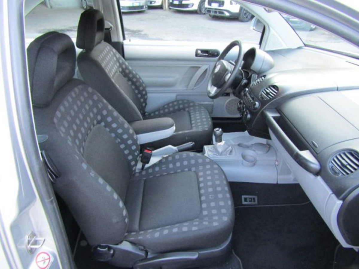 Volkswagen Maggiolino 2.0 TSI DSG Sport (12)