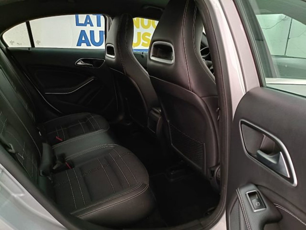 Mercedes-Benz Classe A 200 d Sport (14)
