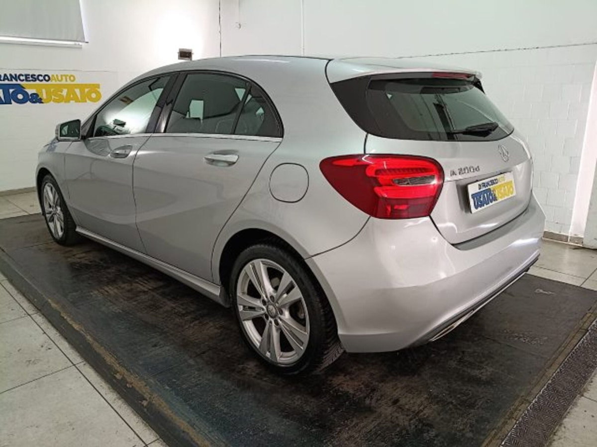 Mercedes-Benz Classe A 200 d Sport (4)