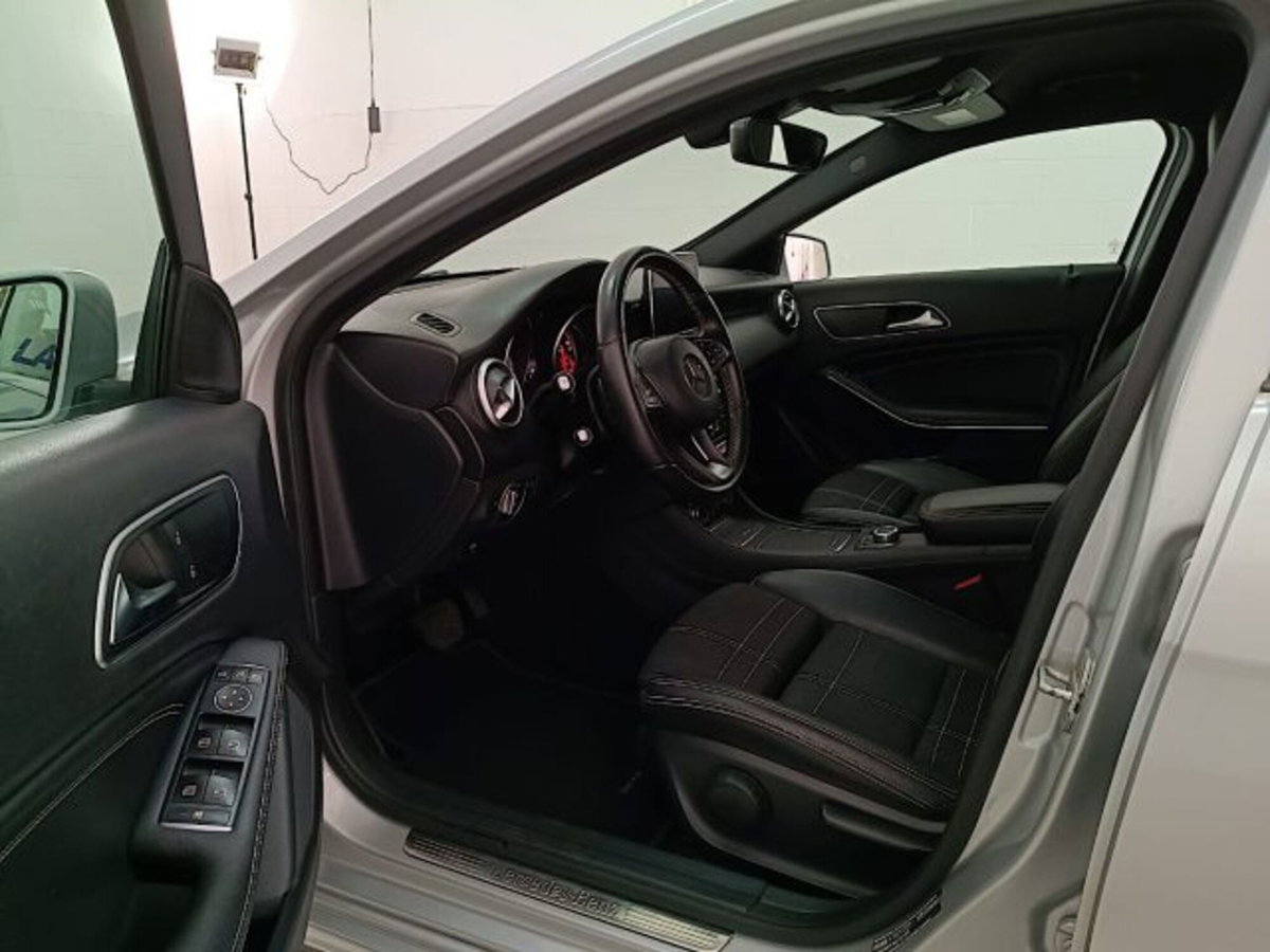 Mercedes-Benz Classe A 200 d Sport (7)