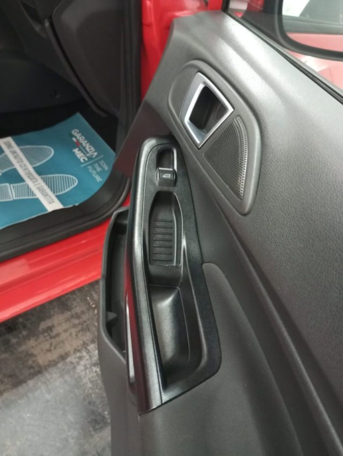 Ford Fiesta Plus 1.5 TDCi 75CV 3 porte (14)