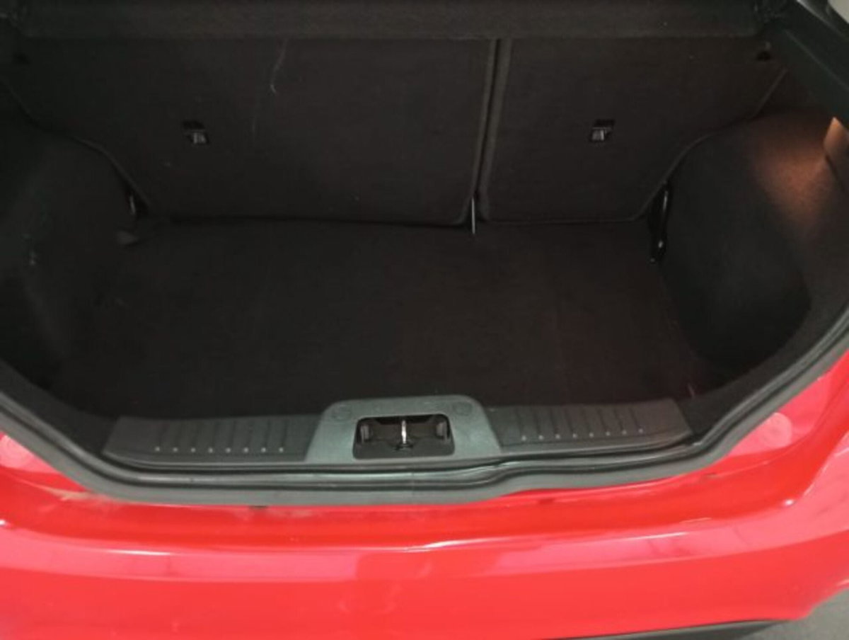 Ford Fiesta Plus 1.5 TDCi 75CV 3 porte (7)