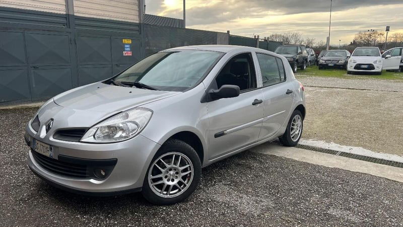 Renault Clio 1.2 16V 5 porte 4U Pack