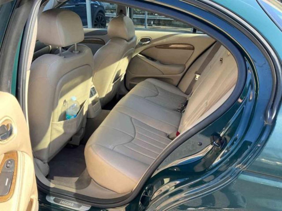 Jaguar S-Type 3.0 V6 Executive (16)
