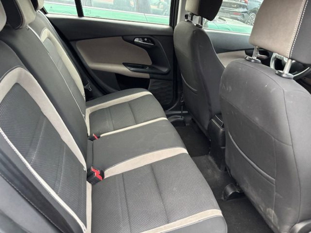 Fiat Tipo Station Wagon Tipo 1.6 Mjt S&S DCT SW S-Design (7)