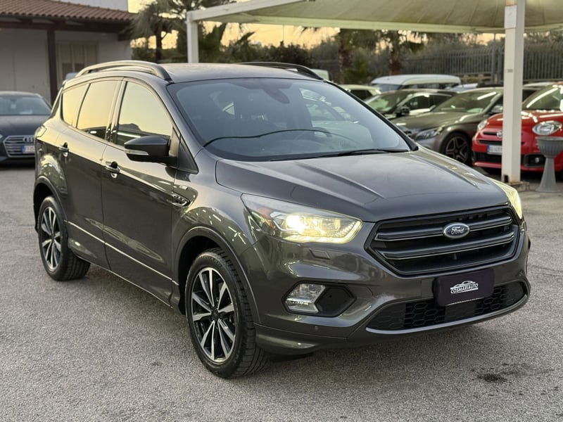 Ford Kuga 1.5 TDCI 120 CV S&S 2WD ST-Line