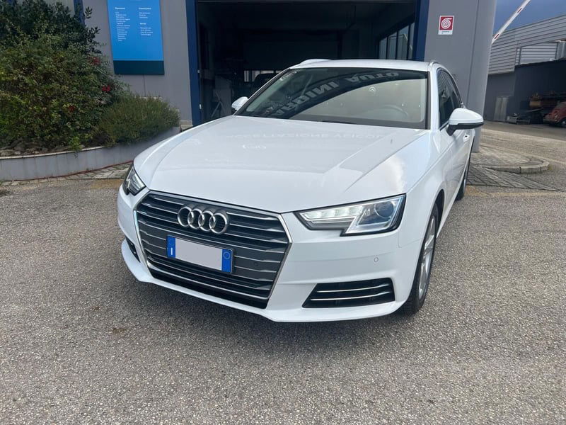 Audi A4 Avant 2.0 TDI 150 CV ultra S tronic Sport