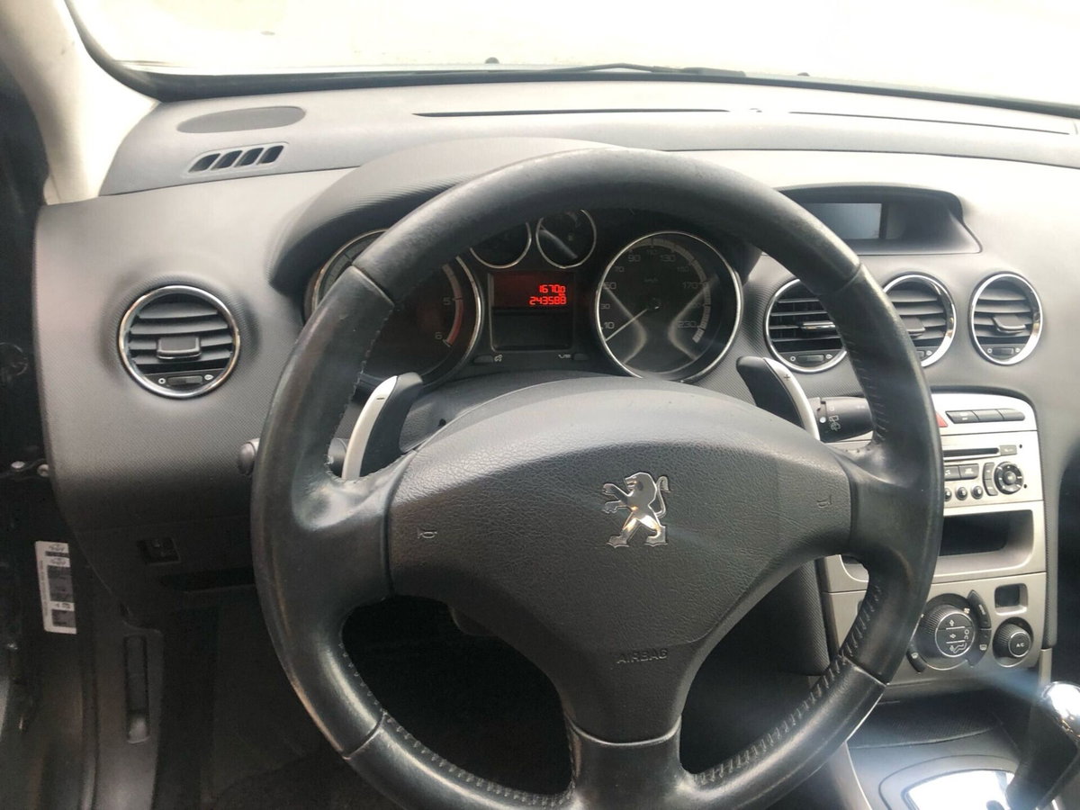 Peugeot 308 1.6 8V HDi 112CV cambio robototizzato 5p. Premium (9)