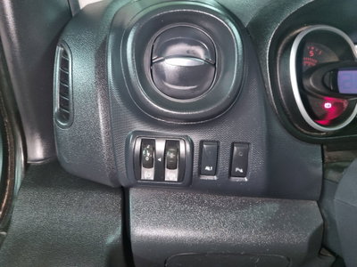 Renault Trafic Furgone T27 2.0 dCi 145CV EDC PC-TN Zen Energy (14)
