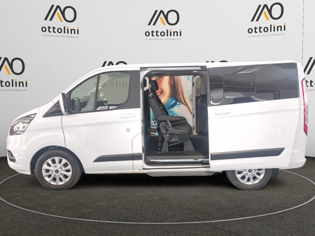 Ford Tourneo Custom 320 2.0 TDCi 130CV aut. PC Trend (4)