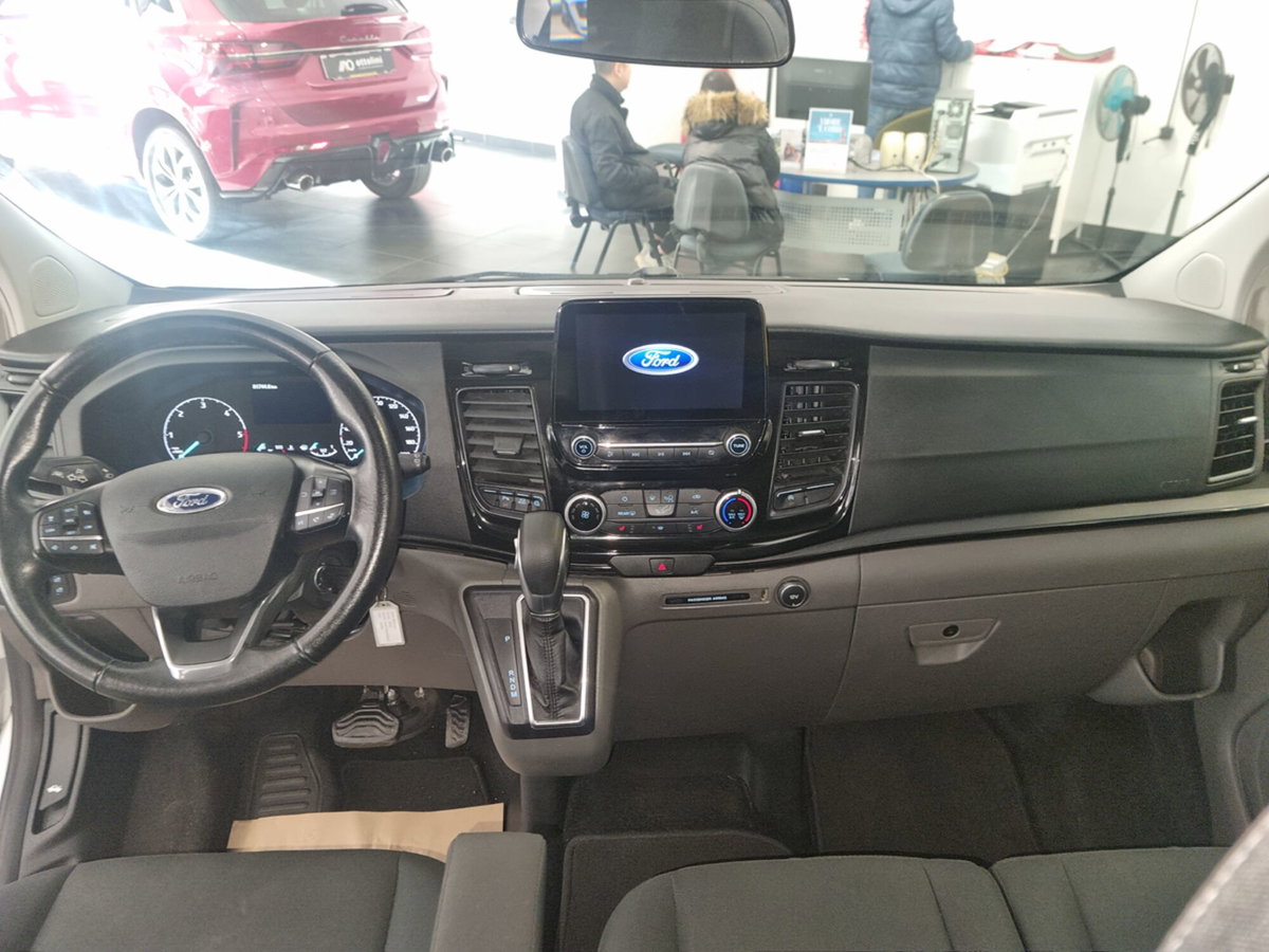 Ford Tourneo Custom 320 2.0 TDCi 130CV aut. PC Trend (8)