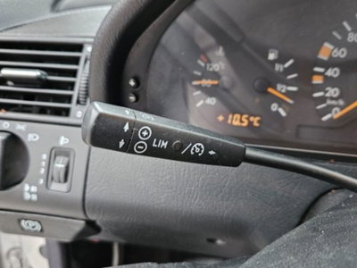 Mercedes-Benz Classe C 180 cat Classic (15)