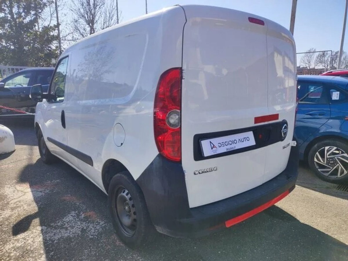 Opel Combo Tour CDTi 105CV PC-TN Blitz N1 (4)
