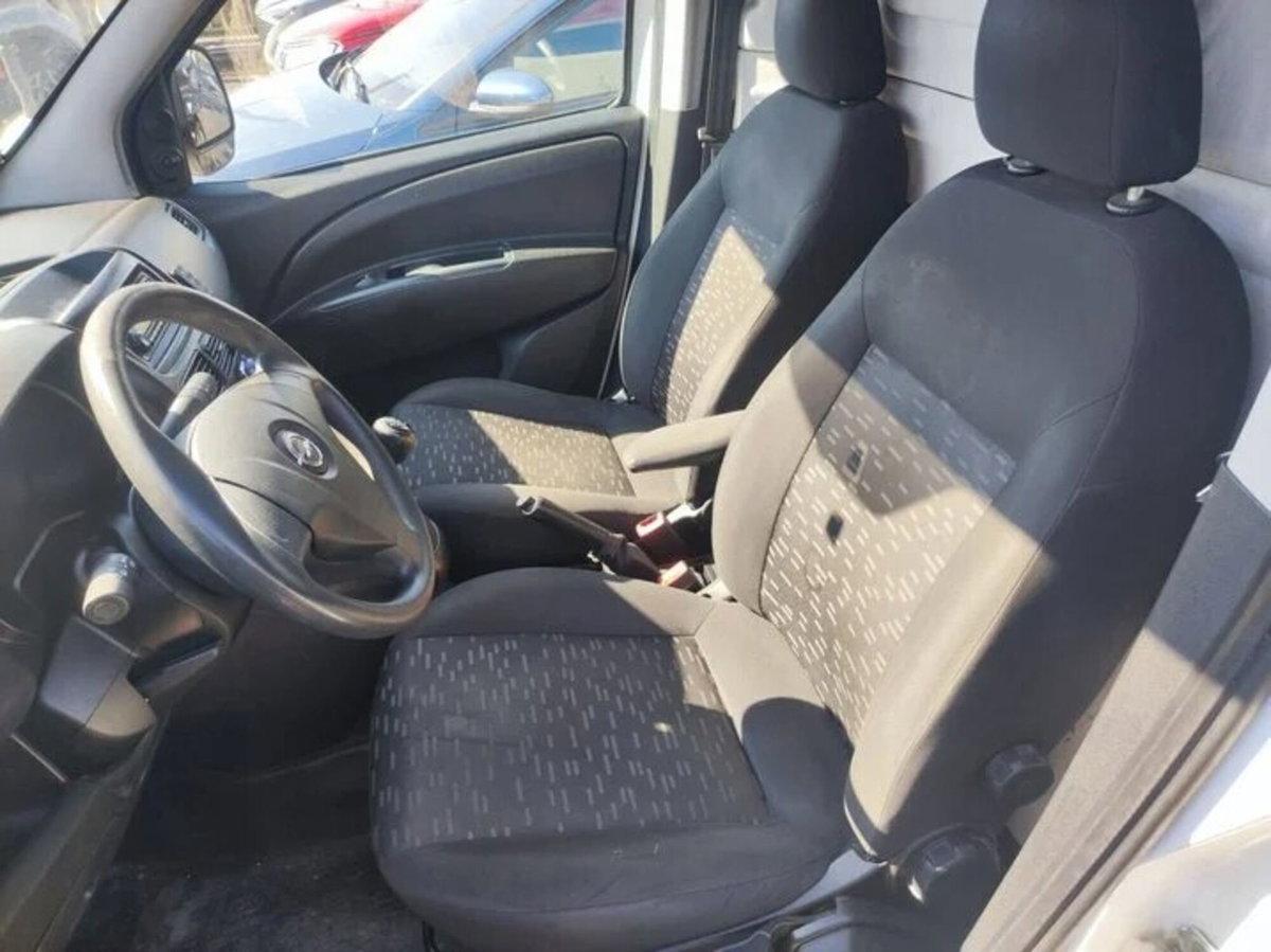 Opel Combo Tour CDTi 105CV PC-TN Blitz N1 (8)