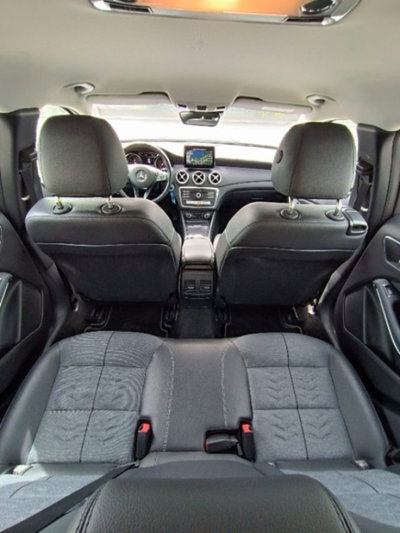 Mercedes-Benz GLA SUV 200 d Automatic Premium (13)