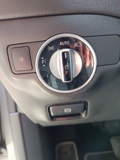 Mercedes-Benz GLA SUV 200 d Automatic Premium (15)