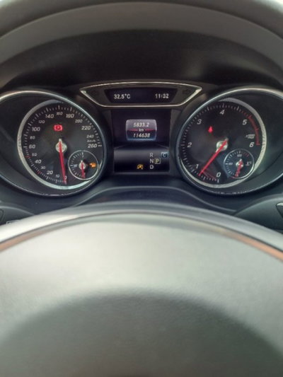 Mercedes-Benz GLA SUV 200 d Automatic Premium (16)