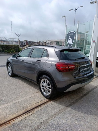 Mercedes-Benz GLA SUV 200 d Automatic Premium (4)
