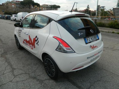 Lancia Ypsilon 1.2 69 CV 5 porte Gold (5)