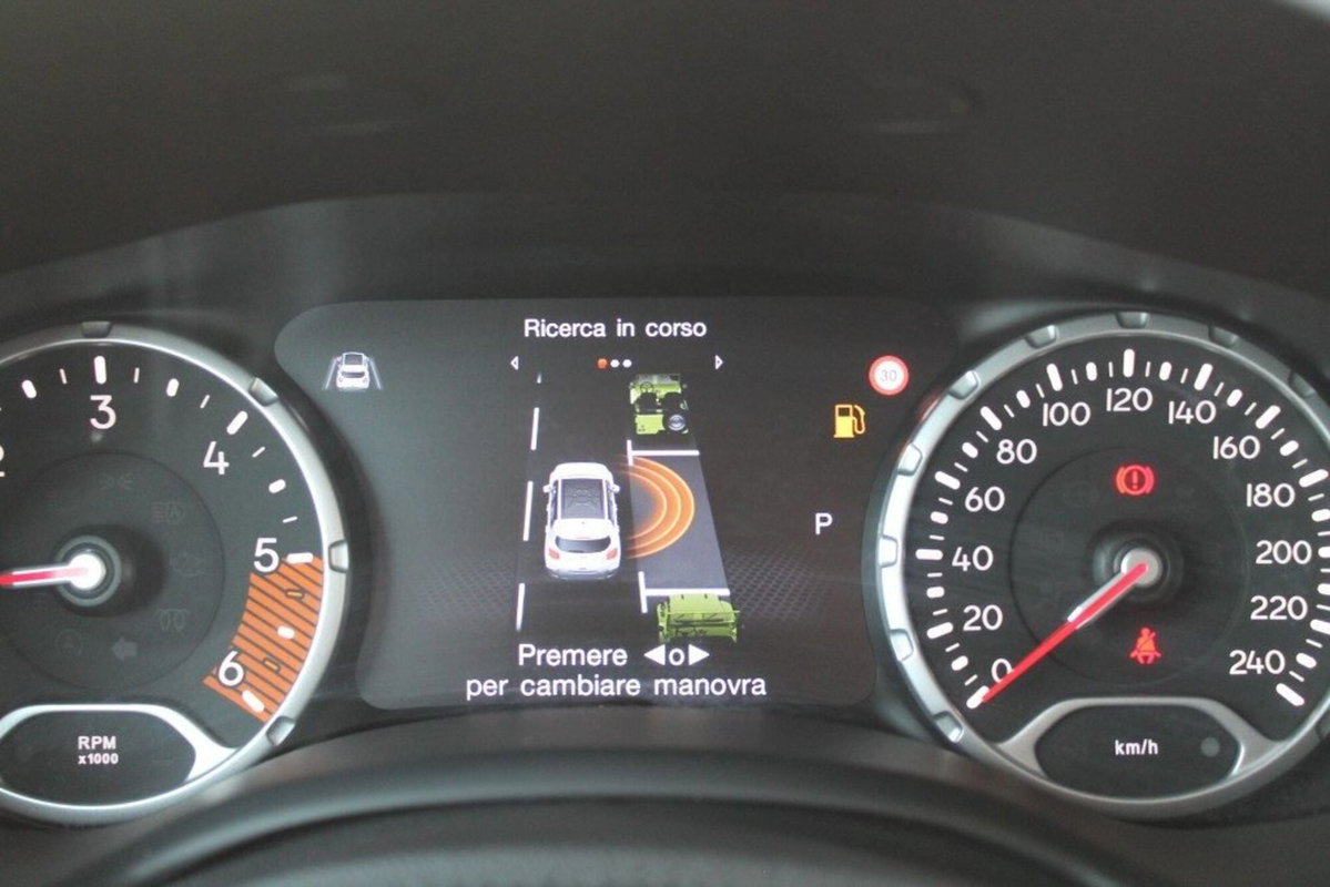 Jeep Renegade 1.6 Mjt DDCT 120 CV Limited (20)