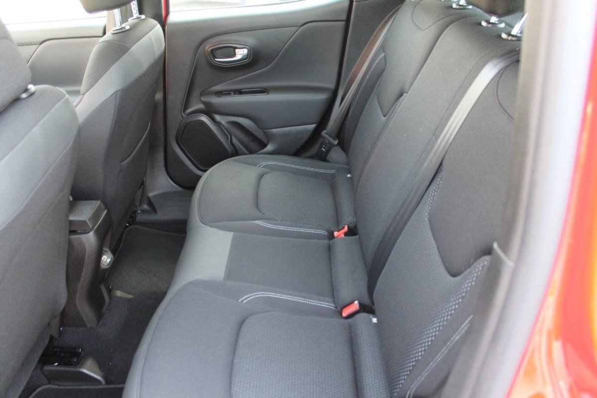 Jeep Renegade 1.6 Mjt DDCT 120 CV Limited (9)