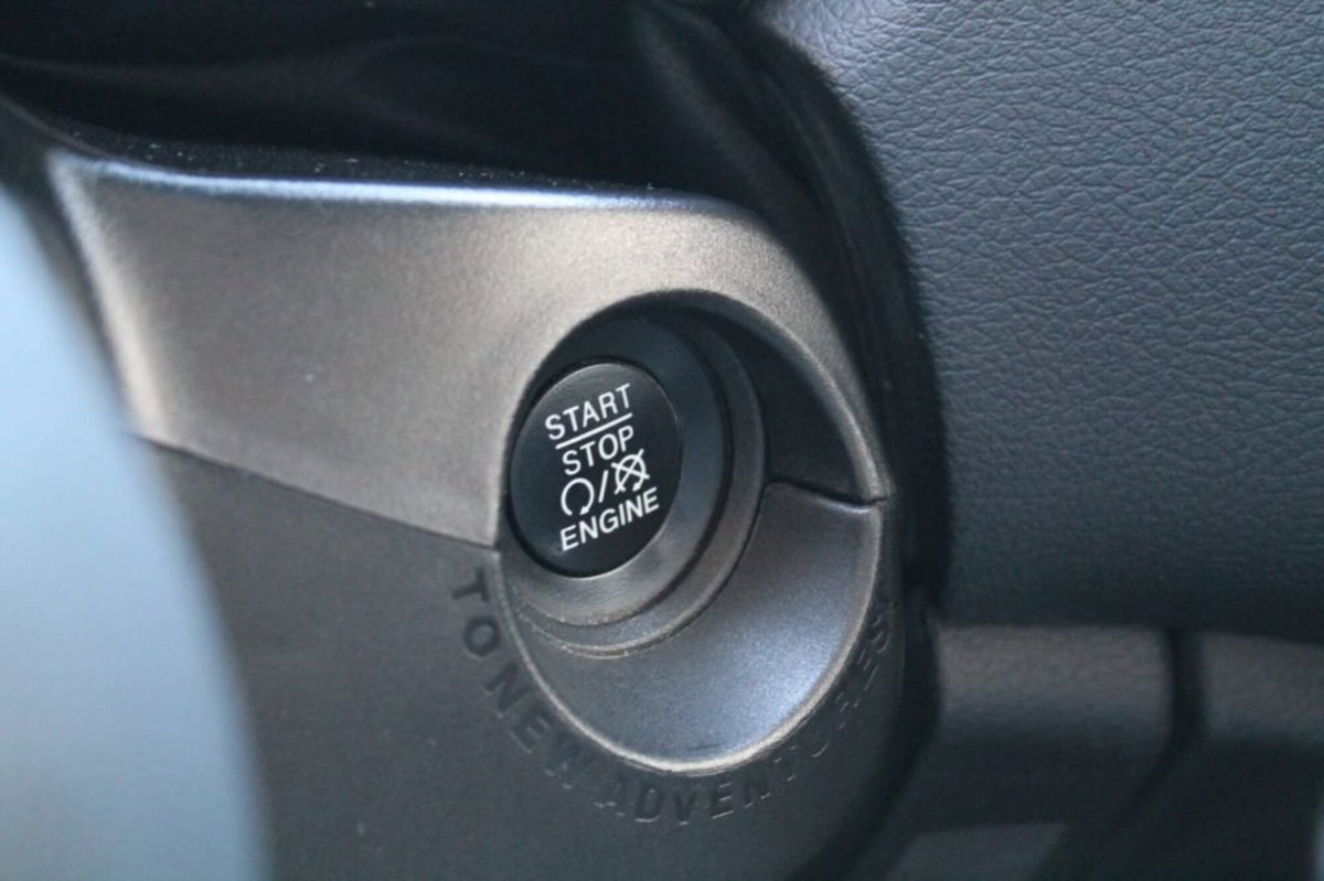 Jeep Renegade 1.6 Mjt 120 CV Limited (16)