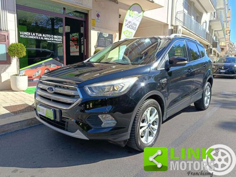 Ford Kuga 1.5 TDCI 120 CV S&S 2WD Powershift Titanium Business
