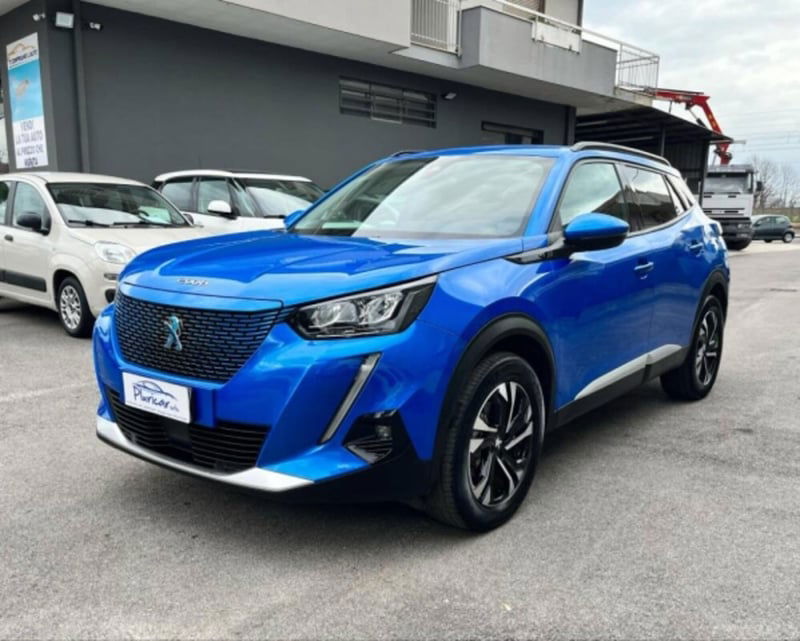Peugeot 2008 motore elettrico 136 CV Allure Pack