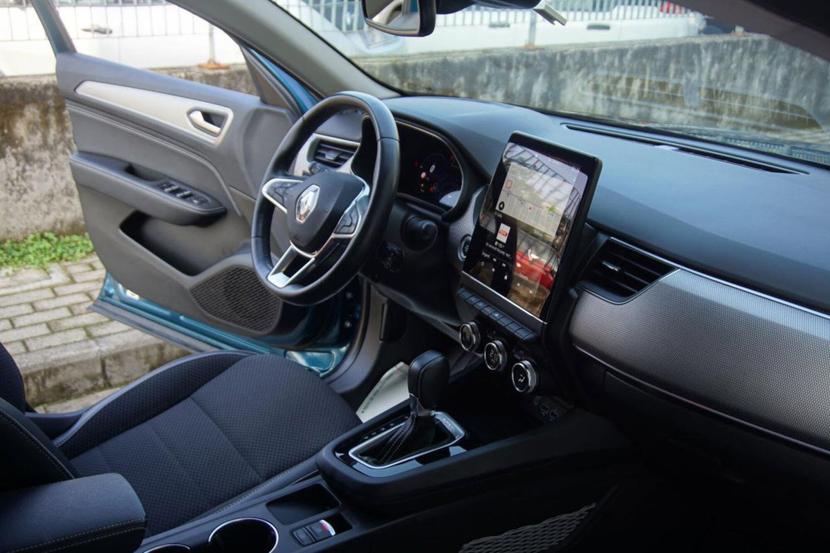 Renault Arkana E-Tech 145 CV Intens (10)