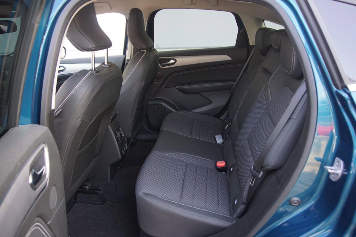 Renault Arkana E-Tech 145 CV Intens (12)