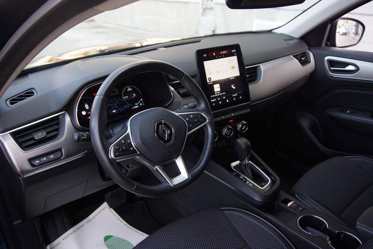 Renault Arkana E-Tech 145 CV Intens (6)