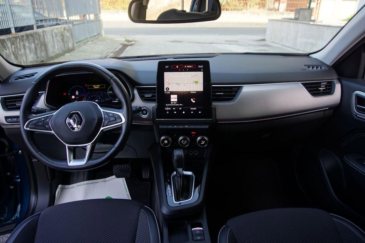 Renault Arkana E-Tech 145 CV Intens (8)