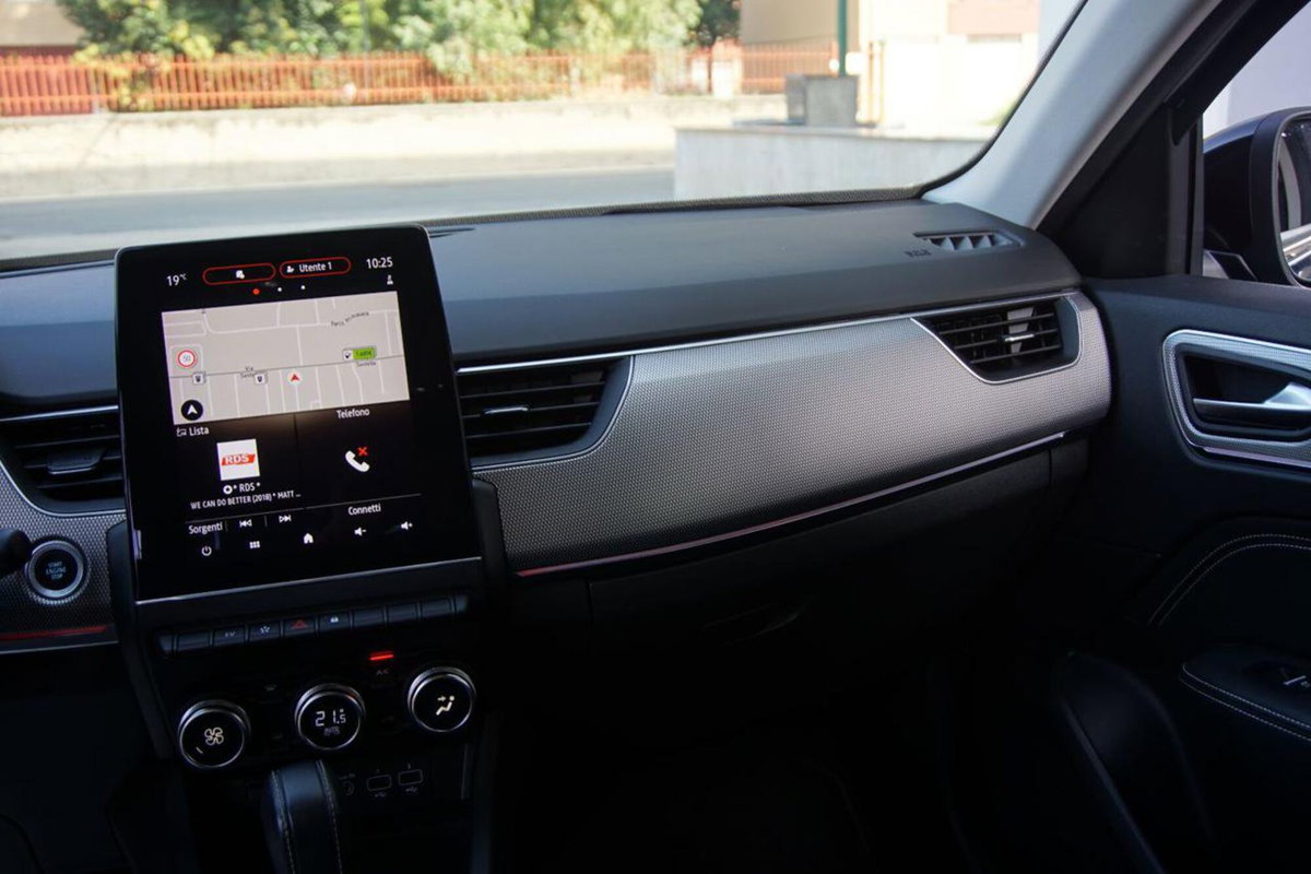 Renault Arkana E-Tech 145 CV Intens (9)