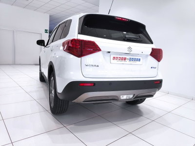 Suzuki Vitara 1.4 Hybrid Starview (11)