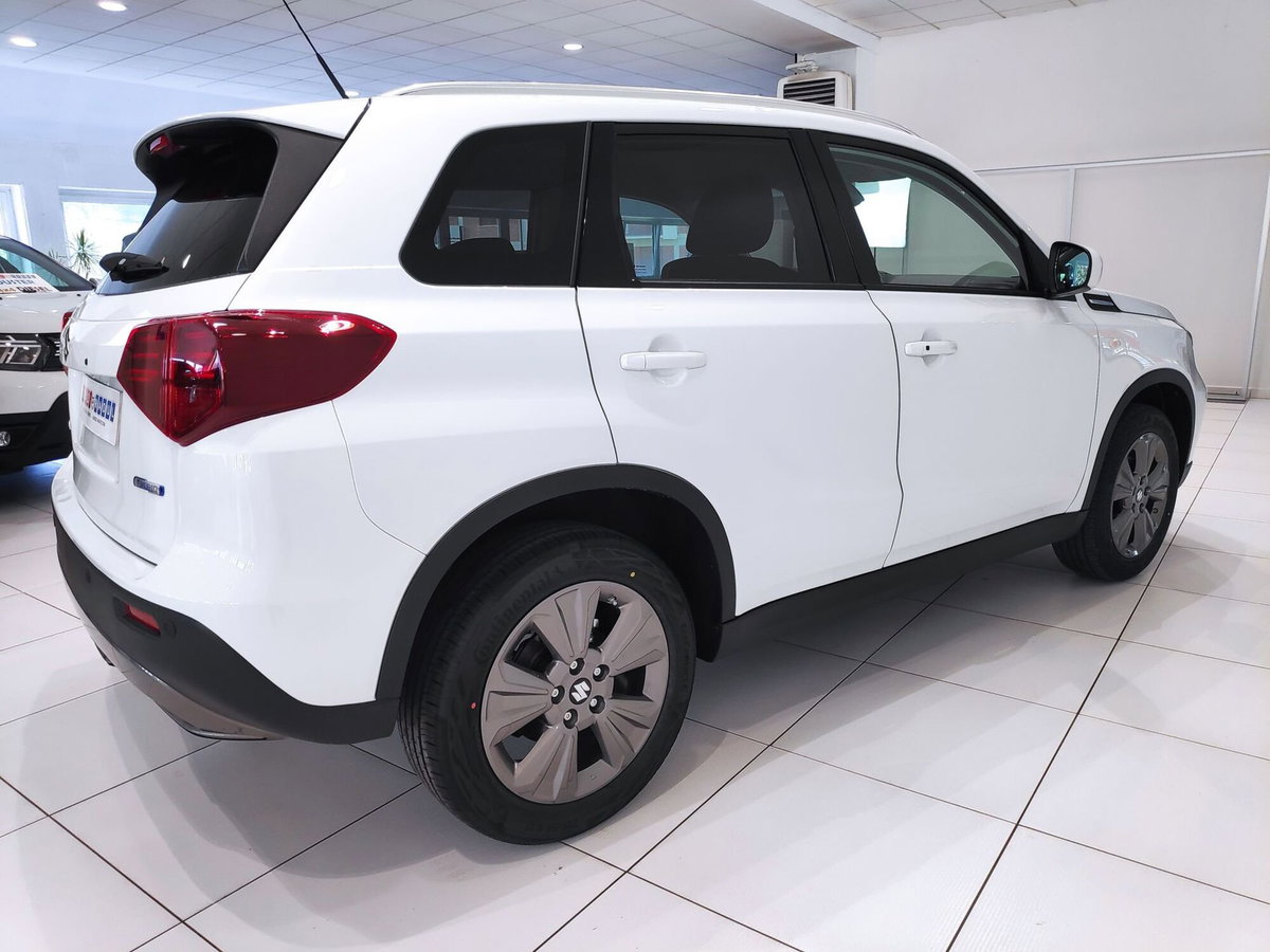 Suzuki Vitara 1.4 Hybrid Starview (13)