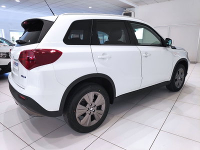 Suzuki Vitara 1.4 Hybrid Starview (13)