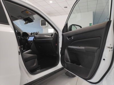 Suzuki Vitara 1.4 Hybrid Starview (15)
