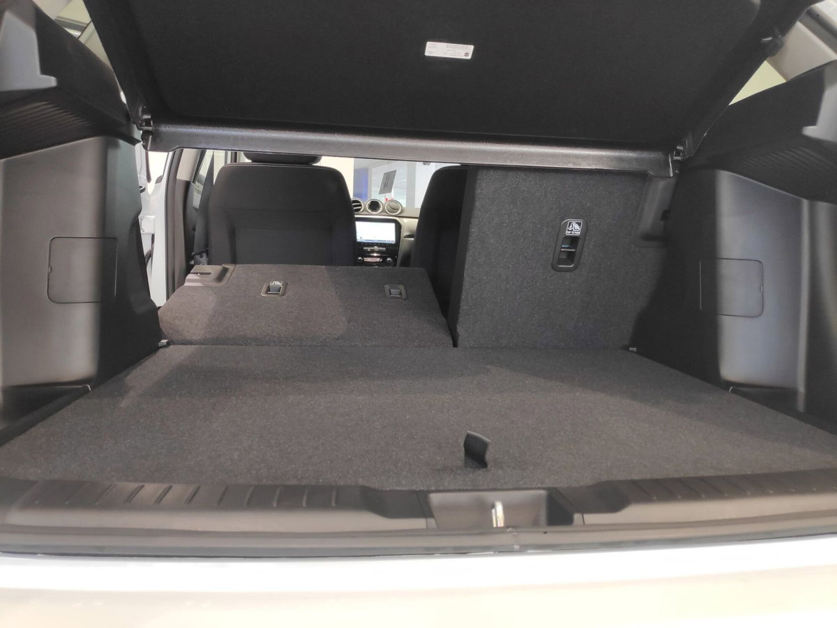Suzuki Vitara 1.4 Hybrid Starview (17)