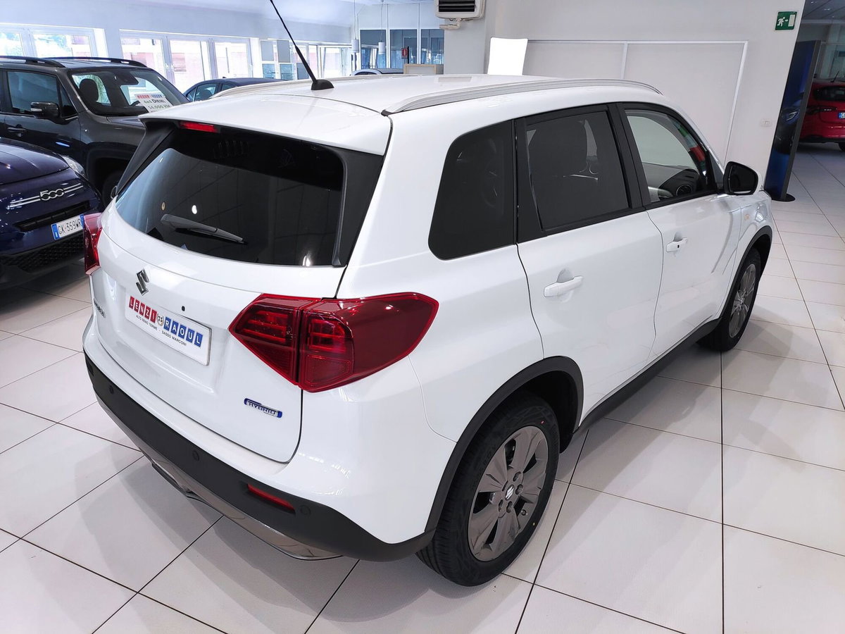 Suzuki Vitara 1.4 Hybrid Starview (3)