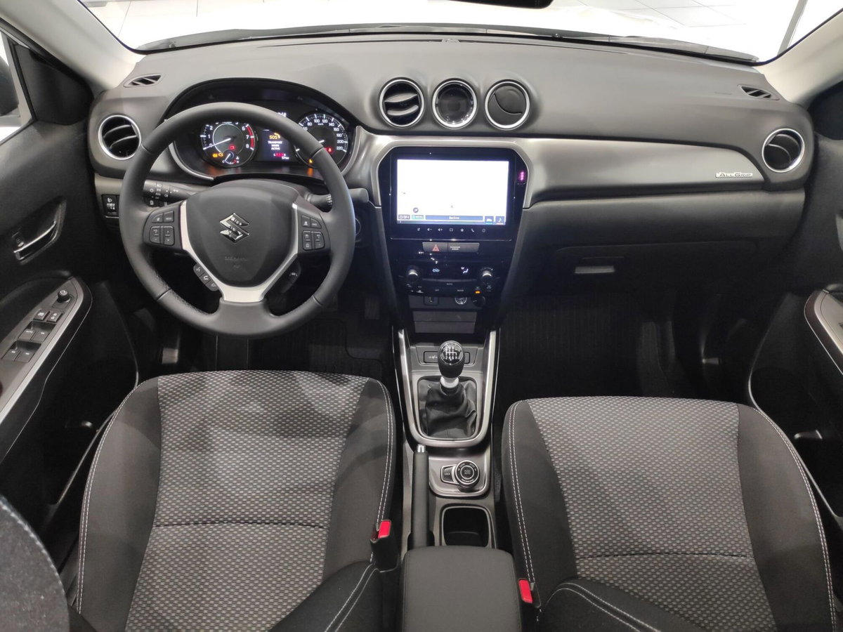Suzuki Vitara 1.4 Hybrid Starview (4)