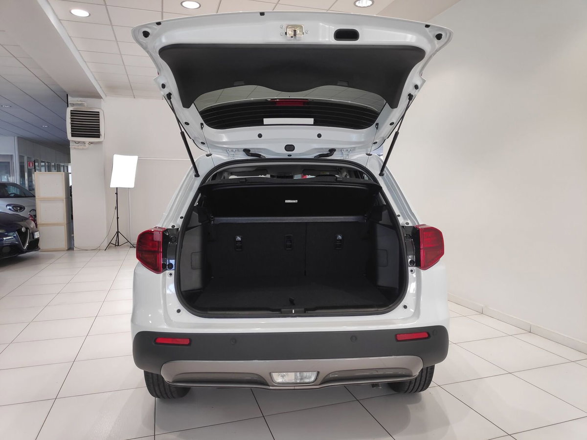 Suzuki Vitara 1.4 Hybrid Starview (7)